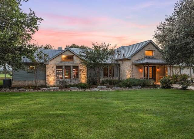 Property at 1293 Sultemeier-moellering Rd, Fredericksburg, TX 78624, 3 beds, 2.5 baths