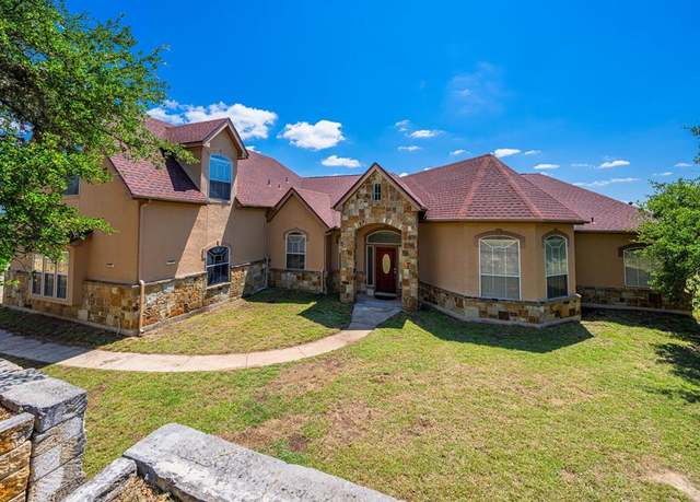 Property at 106 Mesquite Trl, Boerne, TX 78006, 4 beds, 4.5 baths
