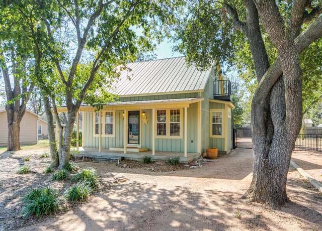 Property at 805 Franklin, Fredericksburg, TX 78624, 3 beds, 2 baths