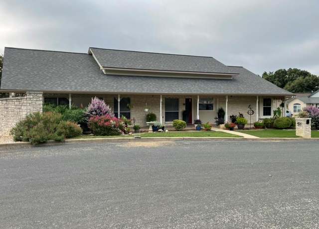 Property at 511 Kristofer St, Fredericksburg, TX 78624, 2 beds, 2 baths