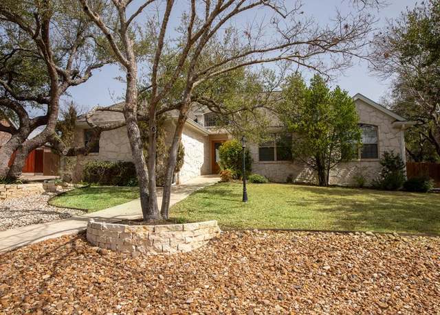 Property at 210 Ellebracht Dr, Fredericksburg, TX 78624, 3 beds, 2 baths