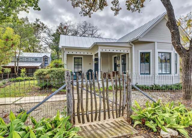 Property at 319 W Creek St, Fredericksburg, TX 78624, 3 beds, 2 baths