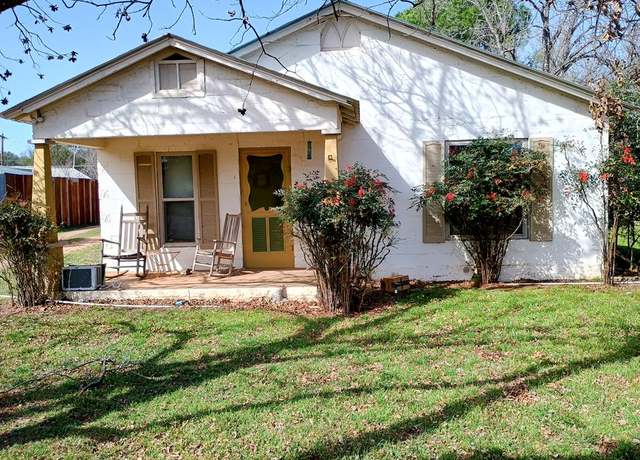 Property at 316 S Live Oak St, Mason, TX 76856, 2 beds, 1 bath