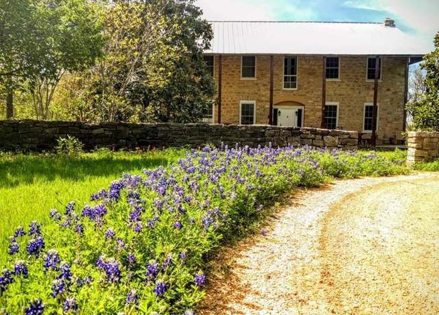 Property at 426 E Ranch Rd 962, Round Mountain, TX 78663, 3 beds, 3.5 baths