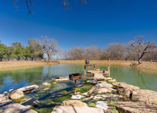 Property at 347 Woodland Dr, Fredericksburg, TX 78624, 4 beds, 2.5 baths