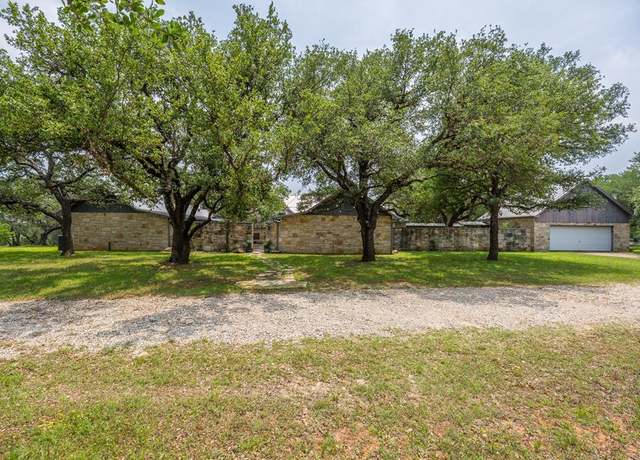 Property at 352 Pfeiffer Rd, Fredericksburg, TX 78624, 4 beds, 2.5 baths