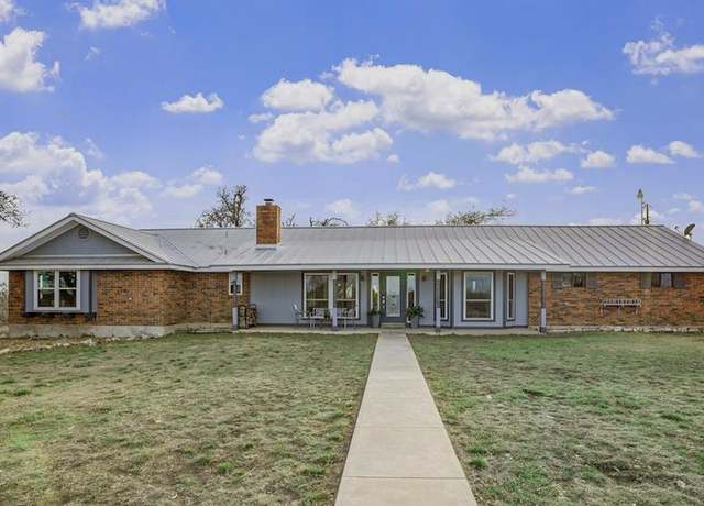 Property at 71 Crenwelge Rd, Fredericksburg, TX 78624, 3 beds, 2.5 baths