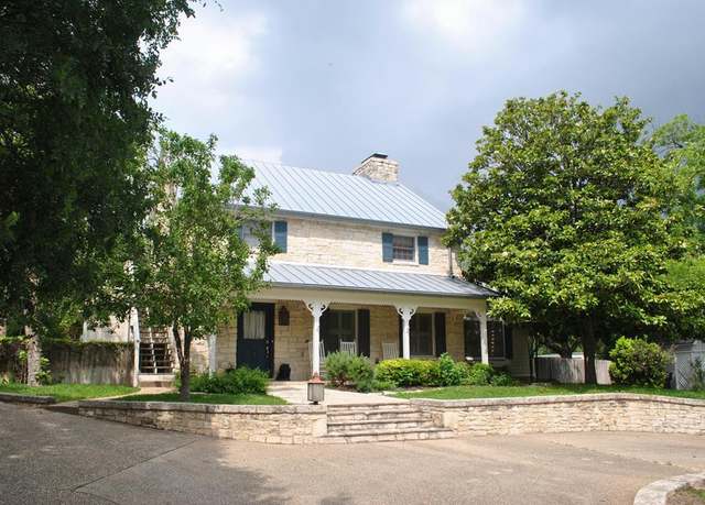 Property at 612 W San Antonio St, Fredericksburg, TX 78624, 3 beds, 2.5 baths