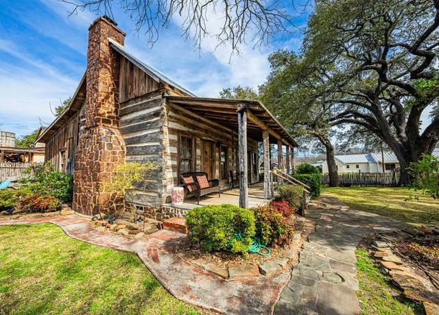 Property at 409 E Travis St, Fredericksburg, TX 78624, 2 beds, 1 bath