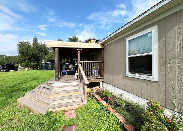 Property at 138 N Third St, Harper, TX 78631, 4 beds, 2 baths
