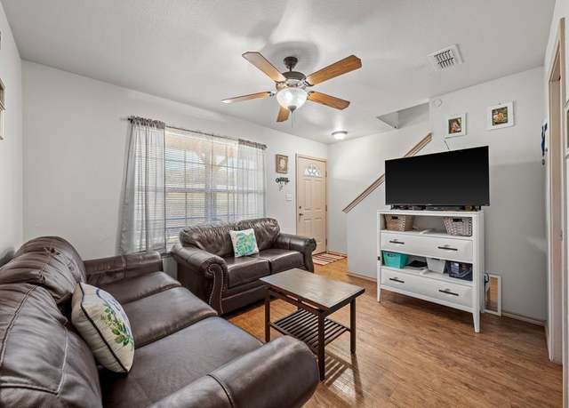 Property at 2316 N Sailing Way Unit B, Kerrville, TX 78028, 2 beds, 2.5 baths