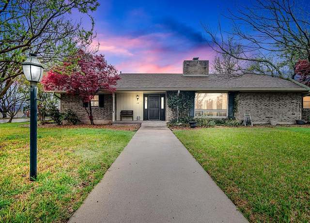 Property at 117 Cristol Dr, Fredericksburg, TX 78624, 4 beds, 3 baths