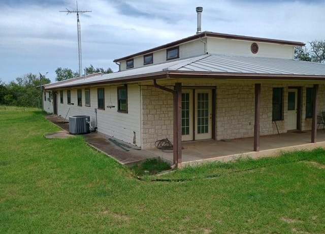 Property at 622 Paradise Ranch Rd, Fredericksburg, TX 78624, 4 beds, 2 baths