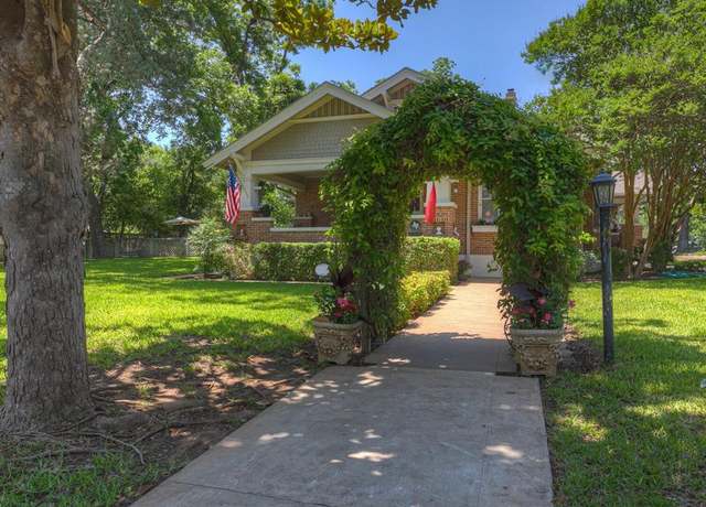 Property at 101 E Hackberry, Fredericksburg, TX 78624, 5 beds, 5 baths