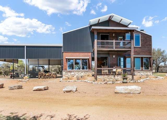 Property at 100 Five Star Trl, Fredericksburg, TX 78624, 1 bed, 1.5 baths