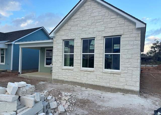 Property at 802 S Creek St #119, Fredericksburg, TX 78624, 1 bed, 1.5 baths