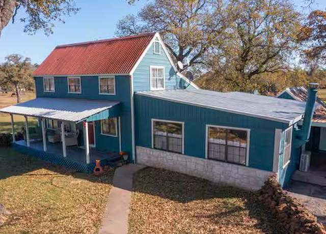 Property at 3809 N State Hwy 16, Fredericksburg, TX 78624, 4 beds, 2 baths