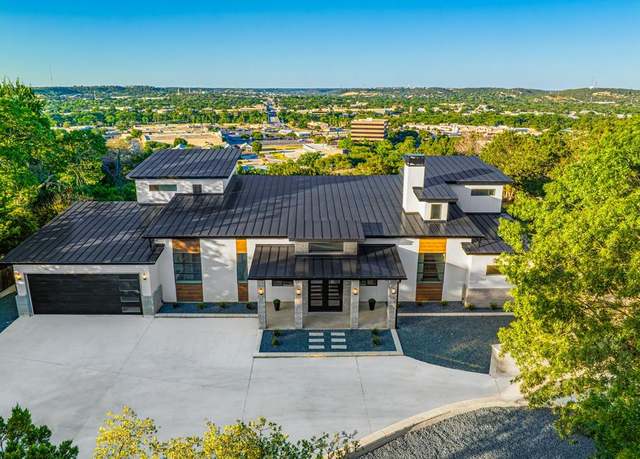 Property at 270 Lehmann Dr, Kerrville, TX 78028, 4 beds, 5.5 baths