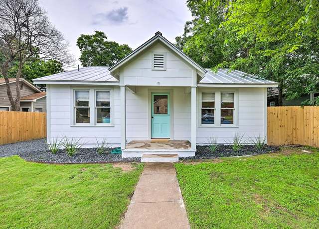 Property at 409 S Milam St, Fredericksburg, TX 78624, 3 beds, 2 baths