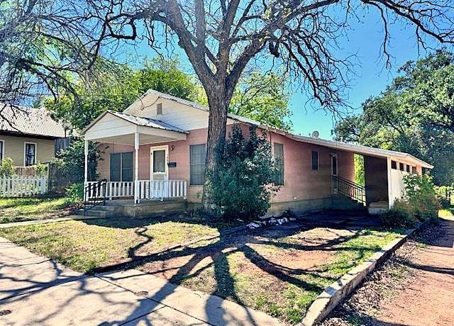 Property at 1205 Ford St, Llano, TX 78643, 2 beds, 1 bath