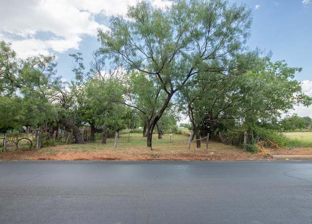 Property at 304 E Highway St, Fredericksburg, TX 78624