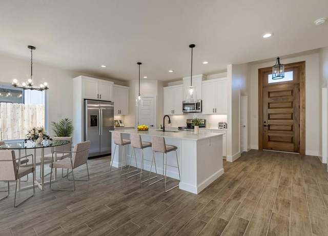 Property at 705 Wedgewood Ln, Fredericksburg, TX 78624, 2 beds, 2.5 baths