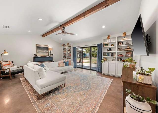 Property at 204 Forest Trail Dr, Fredericksburg, TX 78624, 3 beds, 2 baths