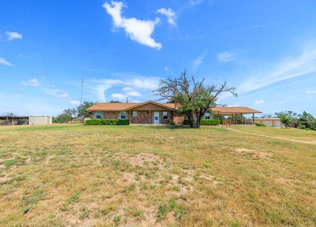 Property at 340 Siedler Strasse, Fredericksburg, TX 78624, 3 beds, 2.5 baths
