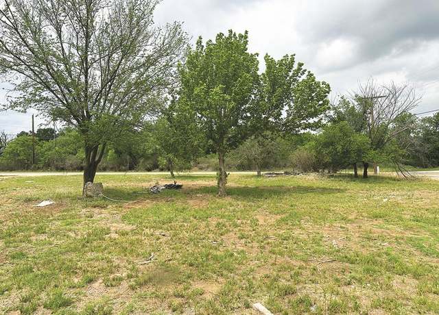 Property at 325 Mulberry St, Mason, TX 76856