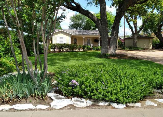 Property at 406 N Adams St, Fredericksburg, TX 78624, 1 bed, 1 bath