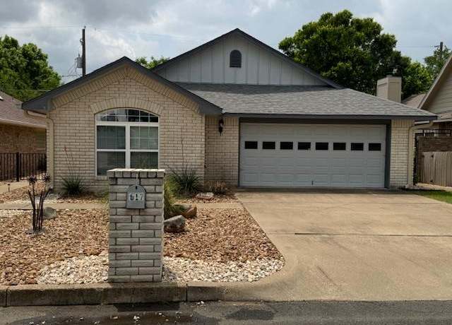 Property at 617 Courtney St, Fredericksburg, TX 78624, 3 beds, 2 baths