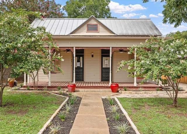 Property at 514 W Austin St, Fredericksburg, TX 78624, 2 beds, 2 baths