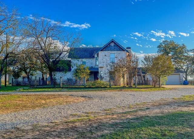 Property at 739 Lonesome Trl, Fredericksburg, TX 78624, 3 beds, 2.5 baths