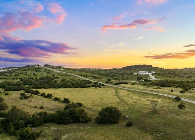 Property at 105 Majestic Hills Dr, Blanco, TX 78606