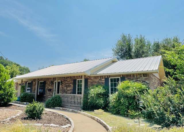 Property at 1101 N Orange St, Fredericksburg, TX 78624, 3 beds, 2 baths