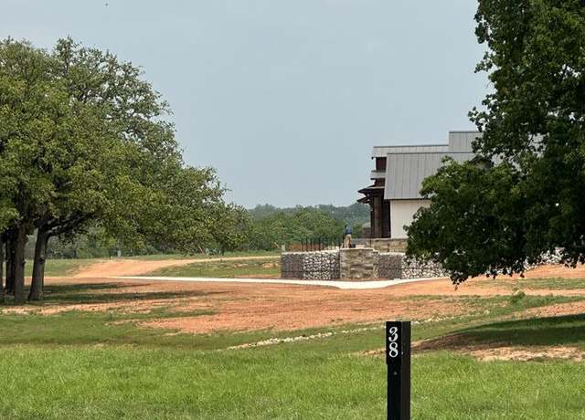 Property at 117 Baurenhof Ct, Fredericksburg, TX 78624