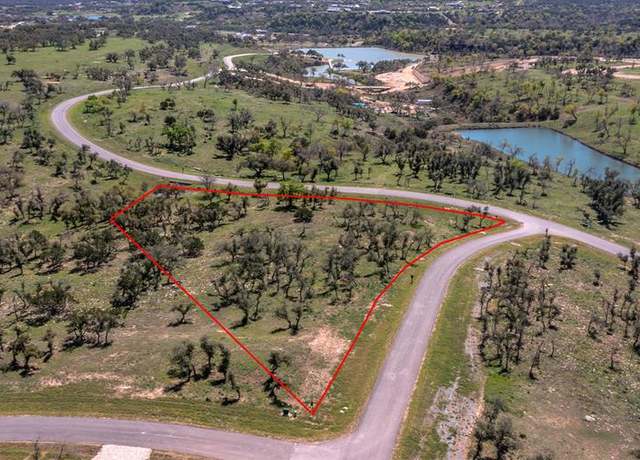 Property at 784 Lagrange Dr, Fredericksburg, TX 78624