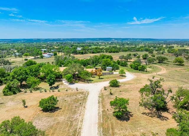 Property at 6589 Fm 2093, Fredericksburg, TX 78624, 3 beds, 3 baths