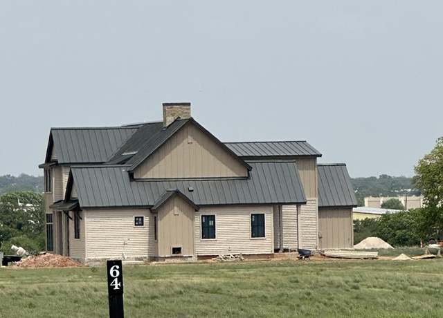 Property at 305 Interlaken St, Fredericksburg, TX 78624
