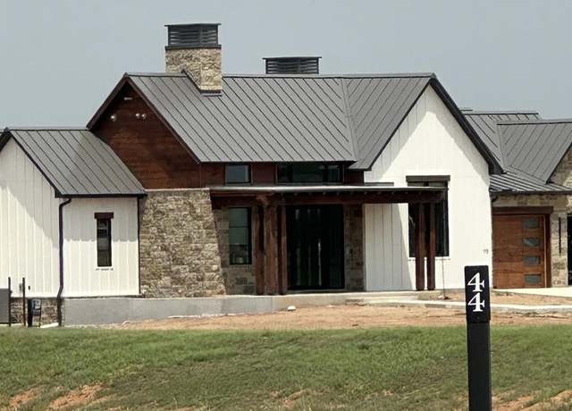 Property at 103 Baurenhof Ct, Fredericksburg, TX 78624