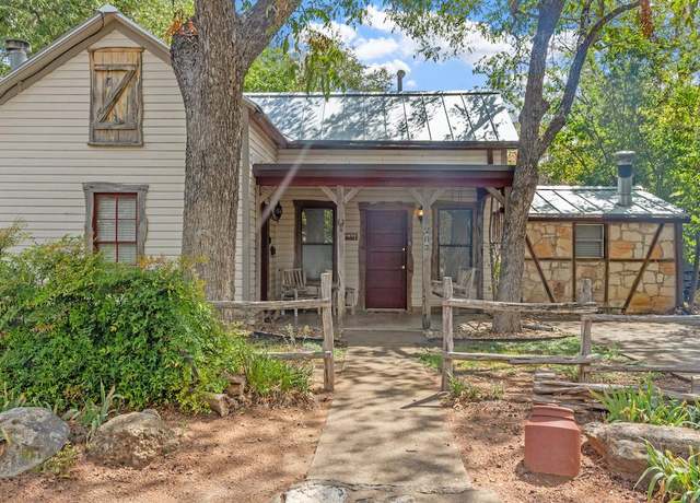 Property at 207 S Bowie, Fredericksburg, TX 78624, 2 beds, 2 baths
