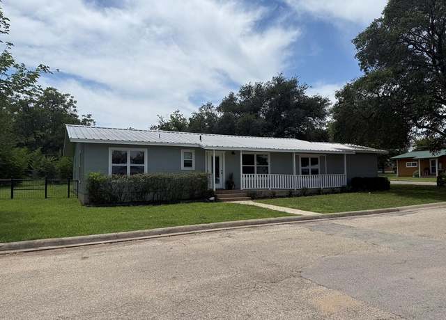 Property at 225 Coolidge Ave, Mason, TX 76856, 3 beds, 2 baths