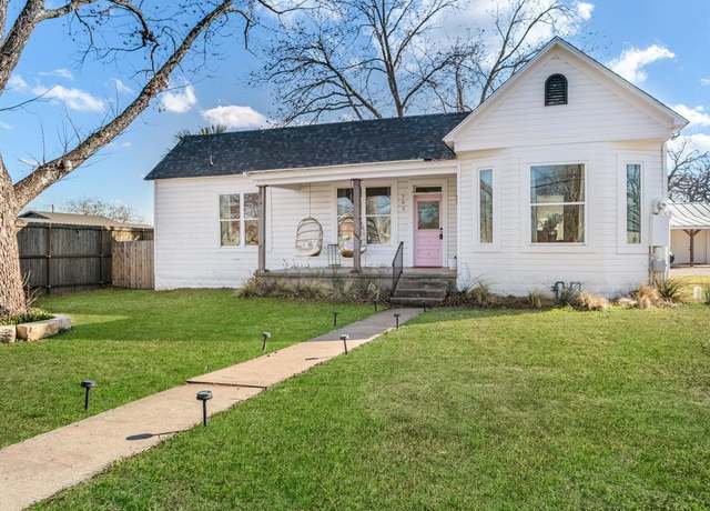 Property at 703 E Highway St, Fredericksburg, TX 78624, 3 beds, 2 baths