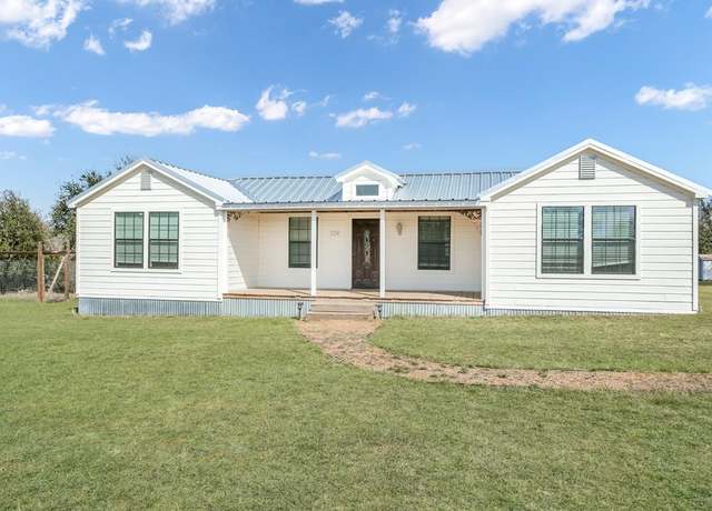 Property at 334 Schmidtzinsky Rd, Fredericksburg, TX 78624, 3 beds, 2 baths