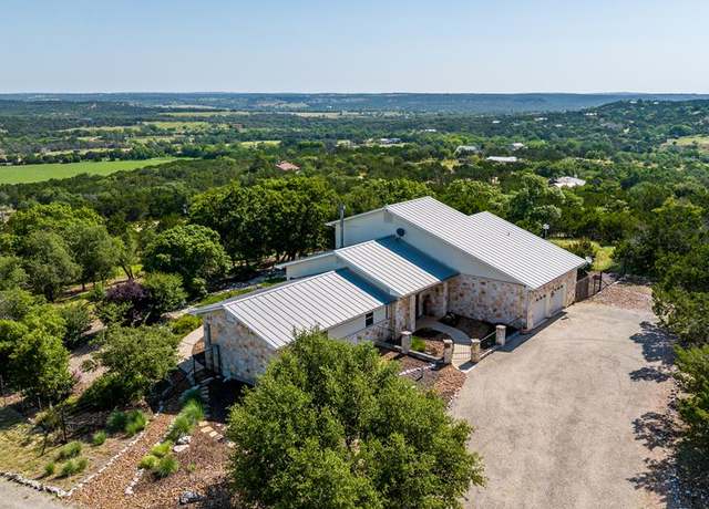 Property at 627 Eichen Strasse, Fredericksburg, TX 78624, 3 beds, 3.5 baths