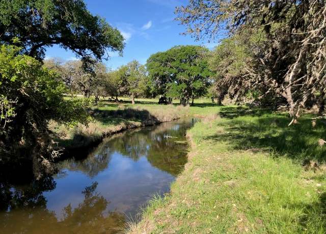 Property at 2 Southview Ridge Ln, Fredericksburg, TX 78624