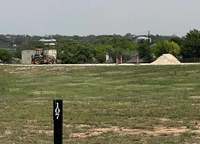Property at 515 Interlaken St, Fredericksburg, TX 78624