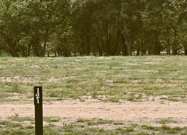 Property at 518 Interlaken St, Fredericksburg, TX 78624