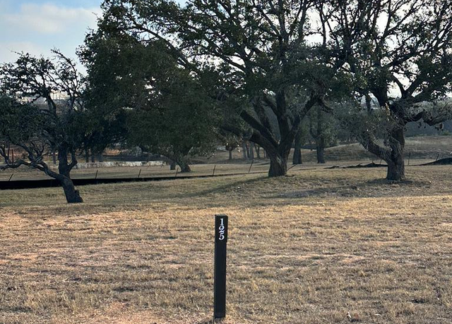 Property at 526 Interlaken St, Fredericksburg, TX 78624