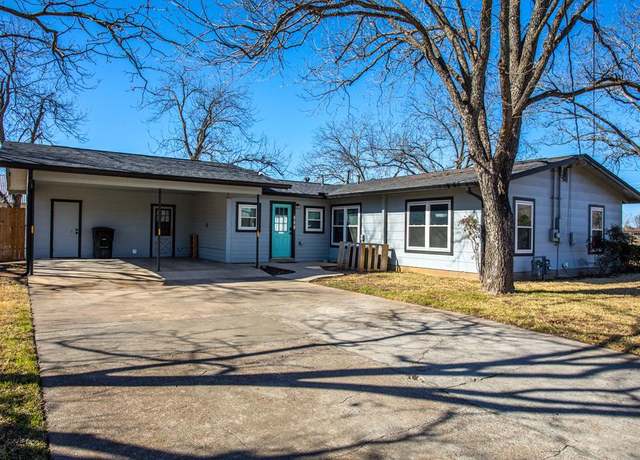 Property at 599 E Highway St, Fredericksburg, TX 78624, 3 beds, 2 baths